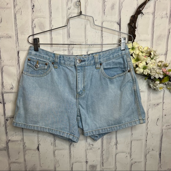 Tommy Hilfiger Jeans Vintage denim shorts Flag Patch Size 8 - Picture 1 of 7